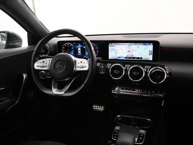 Mercedes-Benz A-KLASSE 200 Business Solution AMG | Widescreen | Achteruitrijcamera | Cruise control | Apple Carplay |