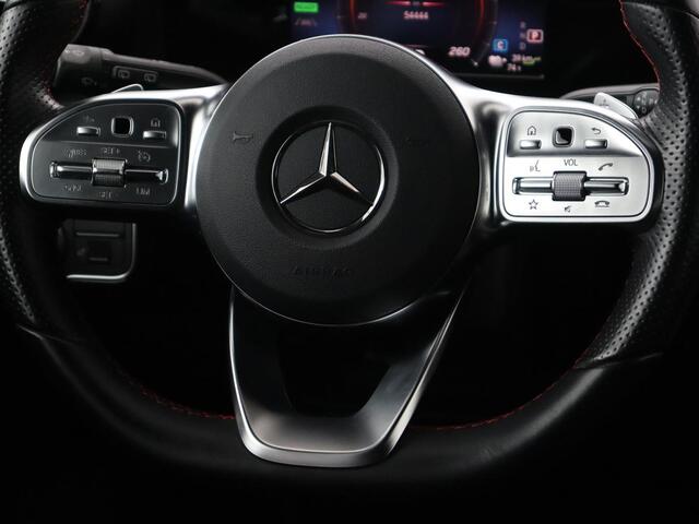Mercedes-Benz A-KLASSE 250e AMG Night | Carplay | Stoelverwarming | Camera | Half leder | Navigatie | Full LED | Climate control | Cruise control | Getint glas | PHEV | Plug In