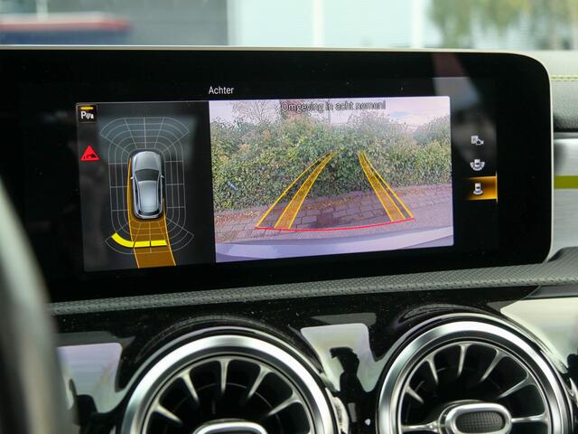 Mercedes-Benz A-KLASSE 200 AMG Edition One | PANODAK | CAMERA | NAVIGATIE |