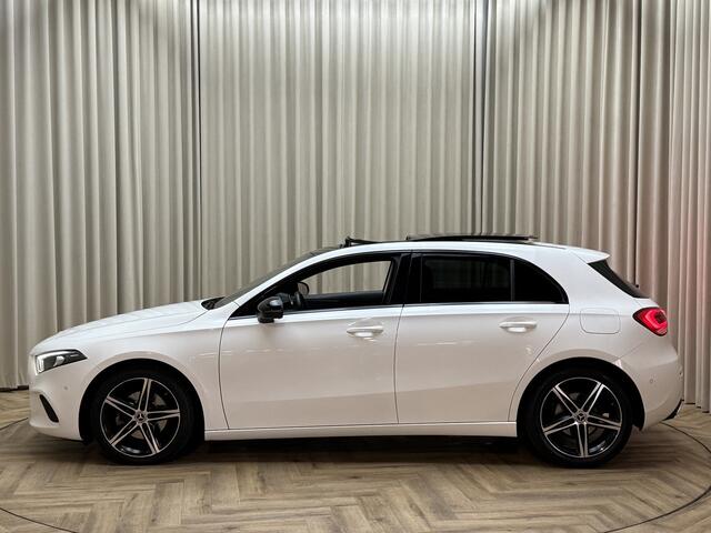 Mercedes-Benz A-KLASSE 200 *Panodak* 1/2 Leder / Stoelverwarming / Cruise / Navigatie / 18'' LMV / LED / ECC Clima