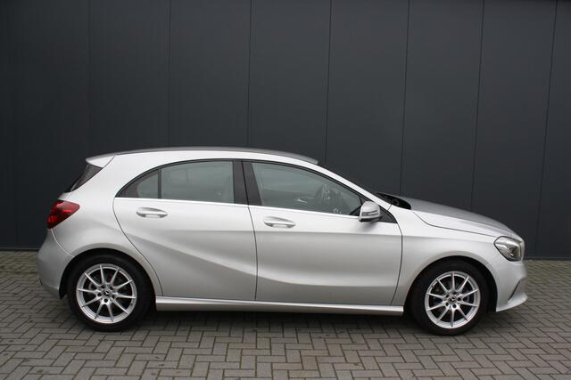 Mercedes-Benz A-KLASSE 180 d Business Solution AMG AUTOMAAT - NAVIGATIE - CAMERA - LED