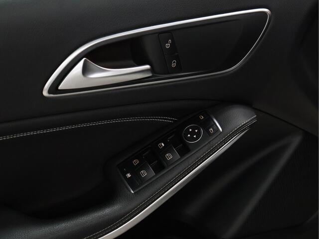 Mercedes-Benz A-KLASSE 180 Ambition [SPORTSTOELEN, PDC V+A, STOELVERWARMING, CRUISE CONTROL, BLUETOOTH, AIRCO, NAVIGATIE, NIEUWSTAAT]