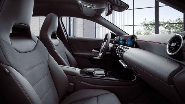 Mercedes-Benz A-KLASSE 180 Business Solution AMG | Trekhaak | Stoelverwarming | Achteruitrijcamera |