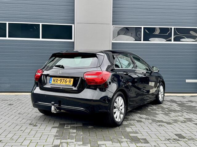 Mercedes-Benz A-KLASSE 180 Ambition AUT/ NAVI/ LED/ Trekhaak/ Camera/ Facelift/ Lage KM/ NAP