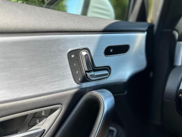 Mercedes-Benz A-KLASSE 250 e | Pano | Leder | Memory | Camera |