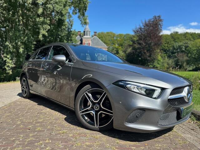 Mercedes-Benz A-KLASSE 200 Premium | Pano | Led | AMG-Velgen | Half Leder |