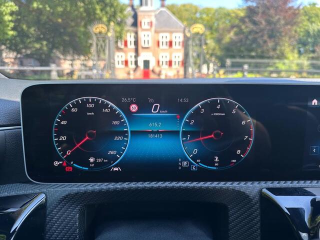 Mercedes-Benz A-KLASSE 200 Premium | Pano | Led | AMG-Velgen | Half Leder |