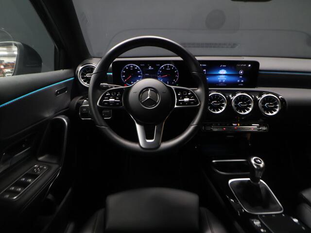 Mercedes-Benz A-KLASSE 160 Business Solution Luxury [SFEERVERLICHTING, CAMERA, VOL LEDER, 6-BAK, STOELVERWARMING, BLUETOOTH, CRUISE, CLIMATE, NIEUWSTAAT]