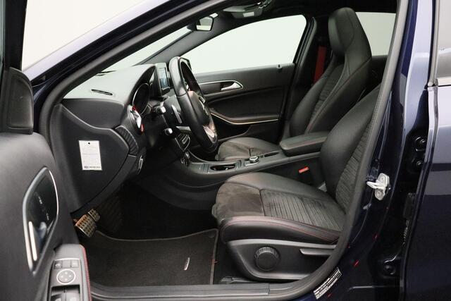 Mercedes-Benz A-KLASSE 250 Sport 4MATIC Prestige 2017 | Panoramadak | Cruise Control | Carplay | Parkeersensoren | Navigatie | Goed Onderhouden | 2 Sleutels | Half Leder | Documentatie | Airco | Multifunctioneel Stuurwiel