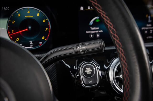 Mercedes-Benz A-KLASSE 200 AMG-Line Pano-19''-Magno