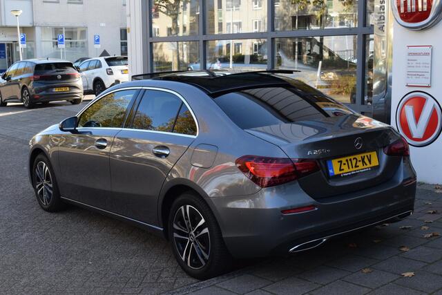Mercedes-Benz A-KLASSE 250 e Luxury Line|Dak|Sfeer|Trekhaak|Orig.NL.