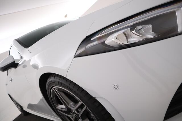 Mercedes-Benz A-KLASSE 200 Business Solution AMG Automaat, Virtual cockpit, Climate, Navigatie,
