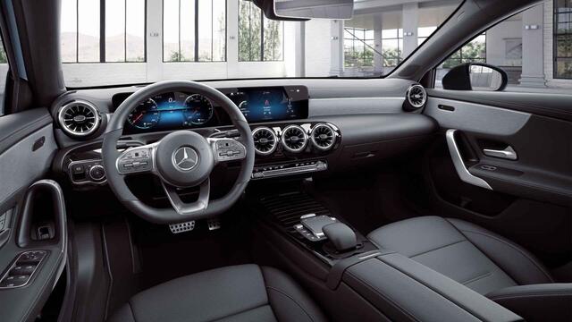 Mercedes-Benz A-KLASSE 250 e AMG Line | Panoramadak | Rij assistentiepakket | Night pakket | 19" lichtmetalen velgen |