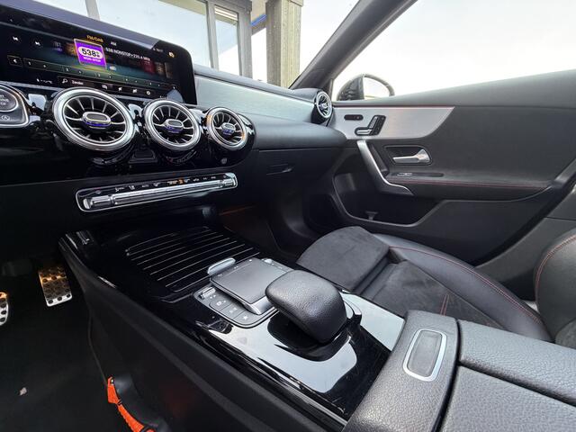 Mercedes-Benz A-KLASSE 180 Business Solution AMG