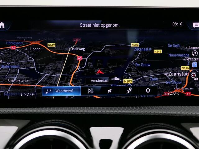 Mercedes-Benz A-KLASSE 180 Business Solution AMG AMG Line | Achteruitrijcamera | Apple CarPlay | Spiegelpakket | Dodehoekassistent. Inclusief 48 maanden Mercedes-Benz Certified garantie voor Europa.