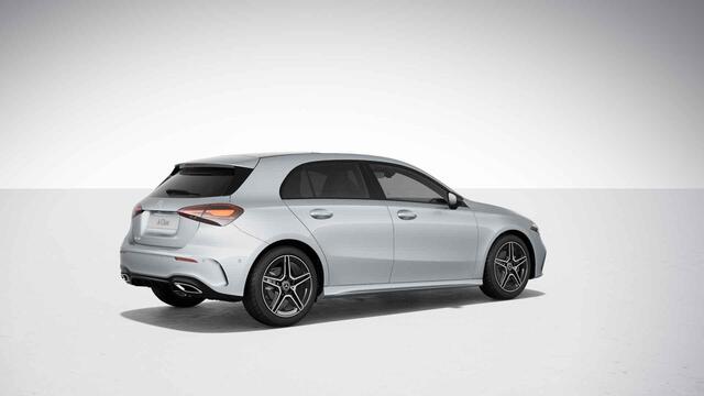 Mercedes-Benz A-KLASSE 180 AMG Line | Night pakket | Panoramadak | Sfeerverlichting |