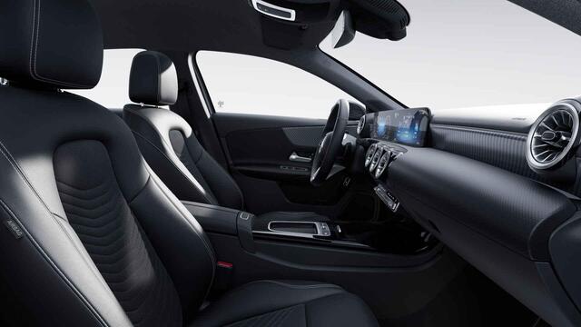 Mercedes-Benz A-KLASSE 180 Star Edition Luxury Line Widescreen | Stoelverwarming | Keyless | High Peformance LED koplampen |