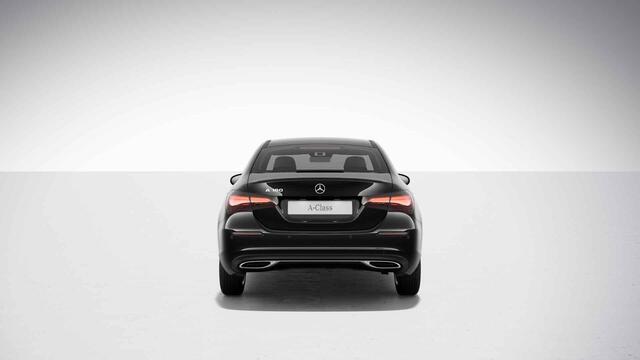 Mercedes-Benz A-KLASSE 180 Star Edition Luxury Line Widescreen | Stoelverwarming | Keyless | High Peformance LED koplampen |