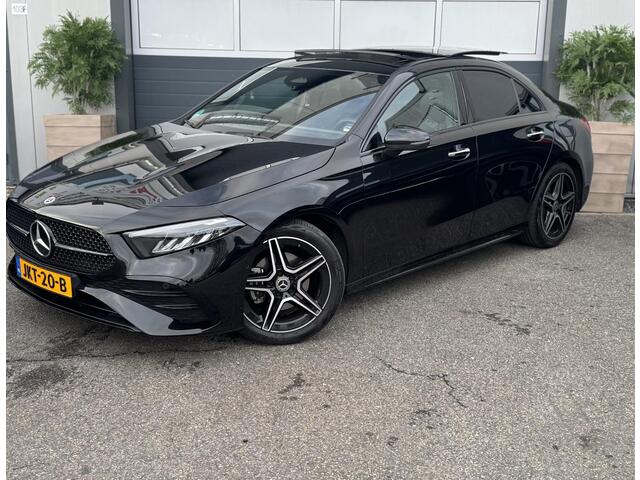 Mercedes-Benz A-KLASSE 200 AMG Line /PANO/CAMERA/GARANTIE/