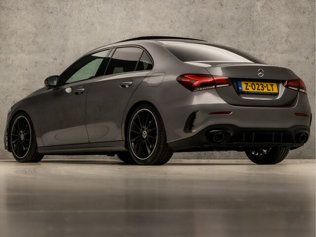 Mercedes-Benz A-KLASSE 200 Premium Plus AMG Automaat 164Pk (APPLE CARPLAY, PANORAMADAK, SFEERVERLICHTING, STOELVERWARMING, CAMERA, SPORTSTOELEN, NIEUWE APK, NIEUWSTAAT)