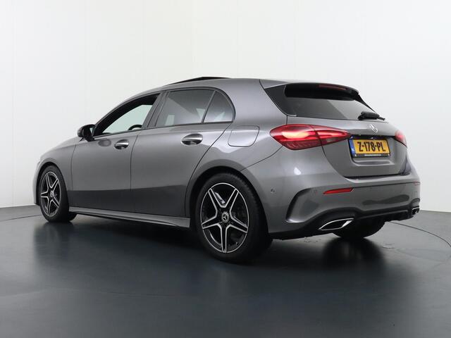 Mercedes-Benz A-KLASSE 200 AMG Line FACELIFT | 163PK | Night-pakket | Panoramadak | Ambienteverlichting | Dodehoek | Mountaingrau | Rijklaar + 12 mnd BOVAG garantie