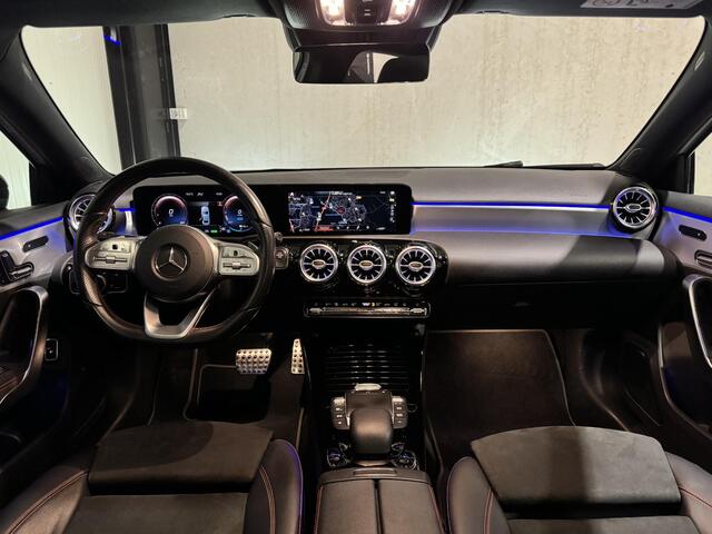 Mercedes-Benz A-KLASSE 250 e AMG Aut. | panorama | sfeer | trekhaak | multibeam led |