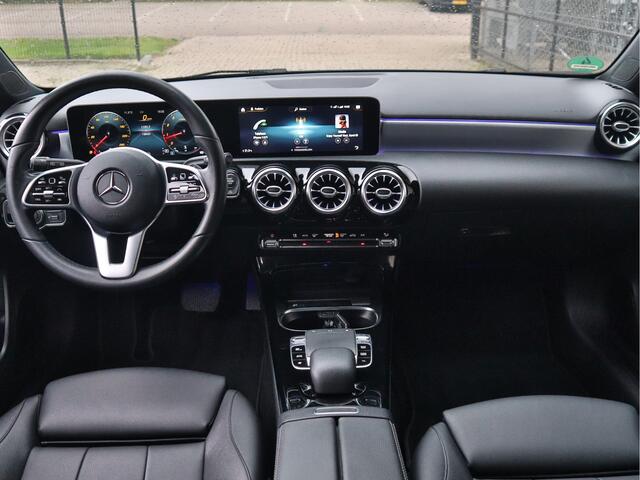 Mercedes-Benz A-KLASSE 220 4MATIC Premium Plus 360 Camera, Adaptief Cr, Apple Carplay, Keyless start/entry