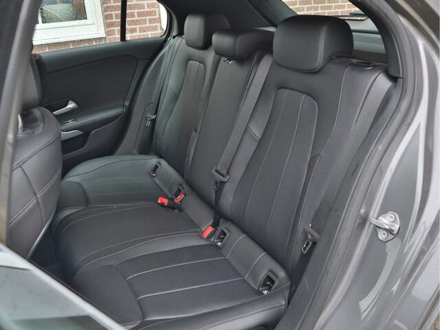 Mercedes-Benz A-KLASSE 220 4MATIC Premium Plus 360 Camera, Adaptief Cr, Apple Carplay, Keyless start/entry