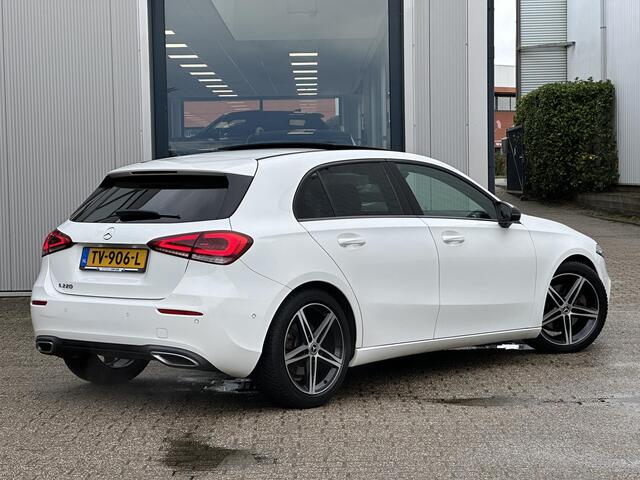Mercedes-Benz A-KLASSE 220 Advantage | Pano-Dak/Carplay/Navi/Camera/18-inch
