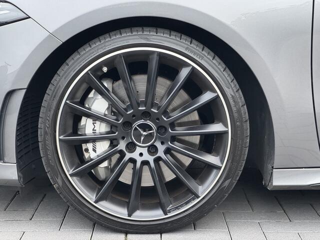 Mercedes-Benz A-KLASSE AMG 35 4MATIC | Panorama | Multibeam | Performance Stuur | Sfeer | 19"