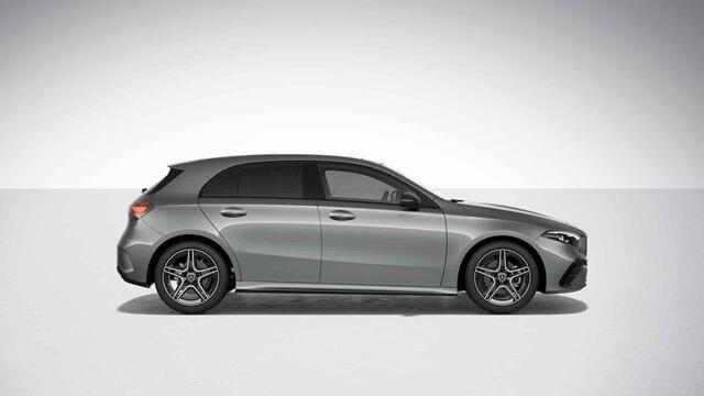 Mercedes-Benz A-KLASSE 180 AMG Line | Premium pack | Night pakket | Panoramadak | Stoelverwarming |