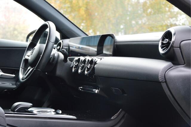 Mercedes-Benz A-KLASSE 200 Business Solution Plus Upgrade| LED | CAMERA | NAVI | CLIMA |