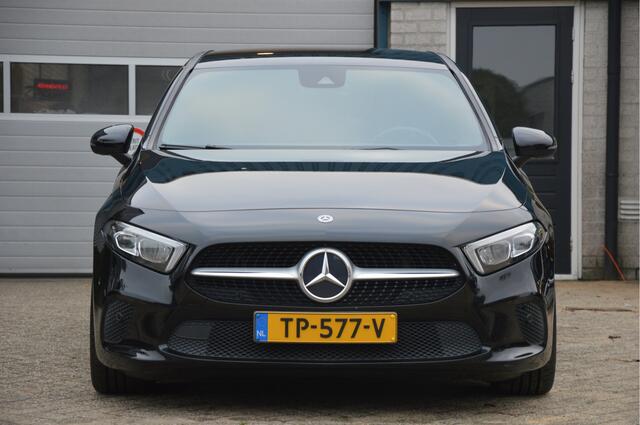 Mercedes-Benz A-KLASSE 200 Business Solution Plus Upgrade| LED | CAMERA | NAVI | CLIMA |