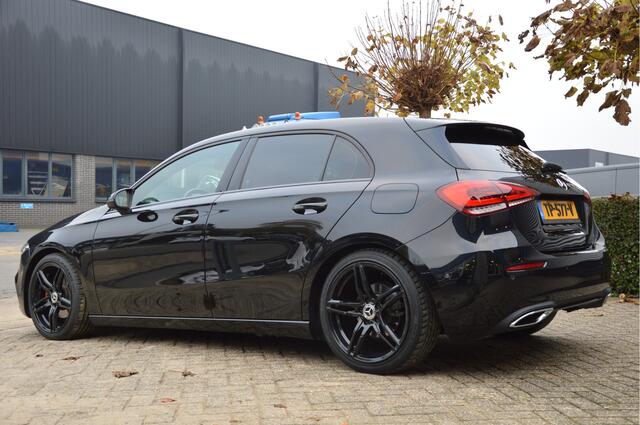Mercedes-Benz A-KLASSE 200 Business Solution Plus Upgrade| LED | CAMERA | NAVI | CLIMA |