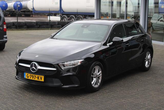 Mercedes-Benz A-KLASSE 180 Style Clima/Camera/Dealer onderhoud Incl Garantie!