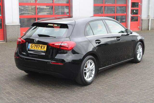 Mercedes-Benz A-KLASSE 180 Style Clima/Camera/Dealer onderhoud Incl Garantie!