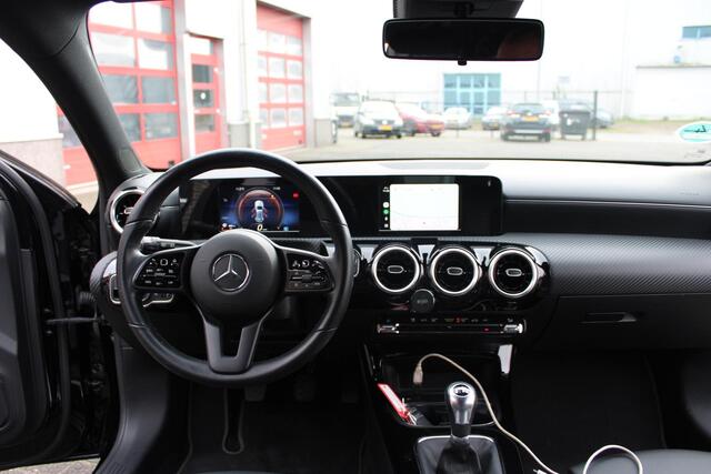 Mercedes-Benz A-KLASSE 180 Style Clima/Camera/Dealer onderhoud Incl Garantie!