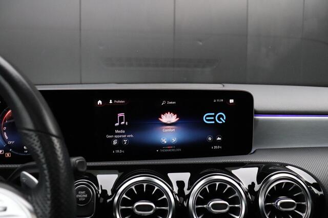 Mercedes-Benz A-KLASSE 250 e AMG | MEMORY | PANO-DAK | SPORTSTOELEN | TREKHAAK | CAMERA | STOELVERW. |