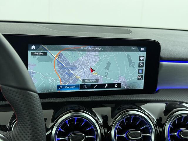 Mercedes-Benz A-KLASSE 160 Business Solution AMG Styling Panoramadak MBux Navigatie Camera !e Eigenaar BTW