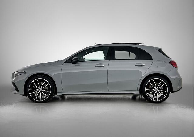 Mercedes-Benz A-KLASSE 250 e Business Solution AMG | AMG Line Plus pakket | Panoramaschuifdak | Smartphone-integratie | Head-up Display | Memorypakket voorstoelen | Nightpakket | 19 inch AMG velgen | MULTIBEAM LED |