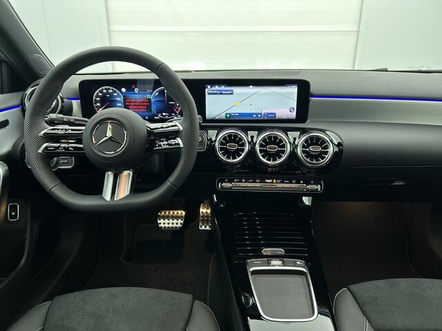 Mercedes-Benz A-KLASSE 250 e Business Solution AMG | AMG Line Plus pakket | Smartphone integratie | Head-up display | Augmented Reality Navigation | Multibeam LED | Nightpakket | 360° camera | 19 inch AMG velgen |
