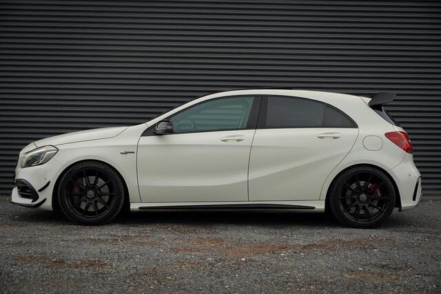 Mercedes-Benz A-KLASSE AMG 45 4MATIC / Pano / Sportuitlaat / Sterrenhemel