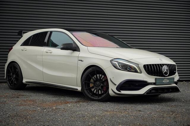 Mercedes-Benz A-KLASSE AMG 45 4MATIC / Pano / Sportuitlaat / Sterrenhemel