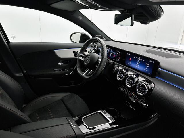 Mercedes-Benz A-KLASSE 180 AMG Nightpakket | Burmester® | Memory | Dode Hoek Ass | Sfeerverlichting | Stuur- en Stoelverwarming | Inclusief 24 maanden Mercedes-Benz Certified garantie voor Europa.