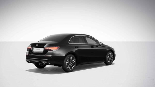 Mercedes-Benz A-KLASSE 180 Business Line | Stoelverwarming | Sfeerverlichting | Getint glas |