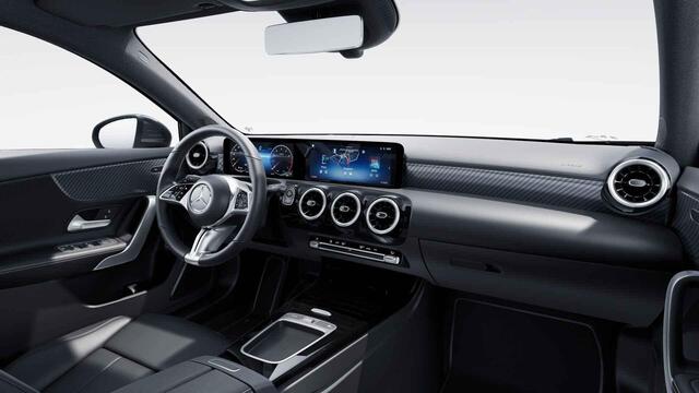 Mercedes-Benz A-KLASSE 180 Business Line | Stoelverwarming | Sfeerverlichting | Getint glas |