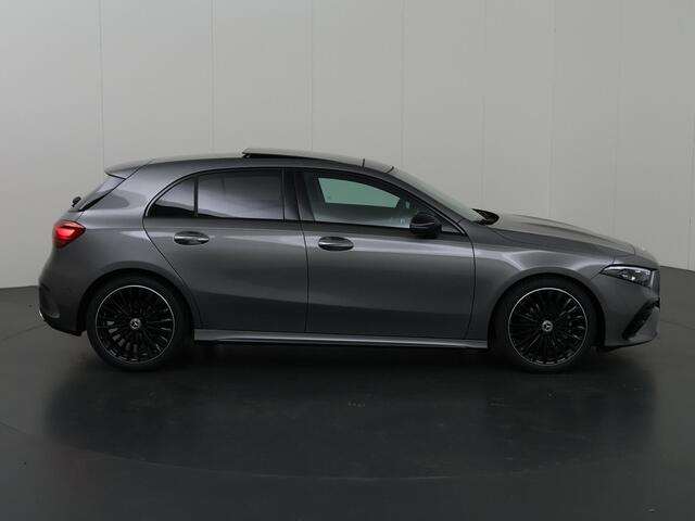 Mercedes-Benz A-KLASSE 180 Business Solution AMG | Elektrisch bedienbaar panorama-dak | Achteruitrijcamera | 19inch Multispaak velgen | Mulitbeam koplampen