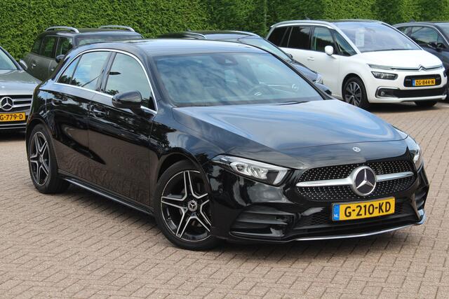 Mercedes-Benz A-KLASSE 180 Business Solution AMG / Camera / Navigatie / 18'' / Dodehoek / Stoelverwarming / Cruise Control