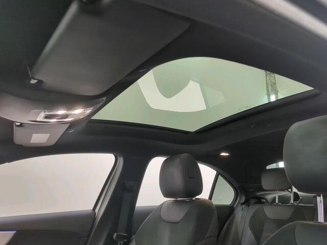 Mercedes-Benz A-KLASSE 250 e AMG Limited Panoramadak Sfeerverlichting Camera Multibeam-Led