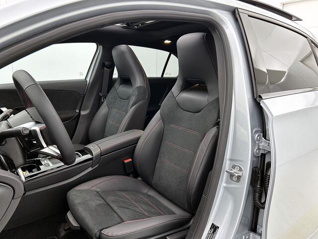 Mercedes-Benz A-KLASSE 250 e Business Solution AMG | Nightpakket | Panoramaschuifdak | Multibeam LED | Stoelverwarming voor | Smartphone integratie | KEYLESS GO | Extra USB-poorten |